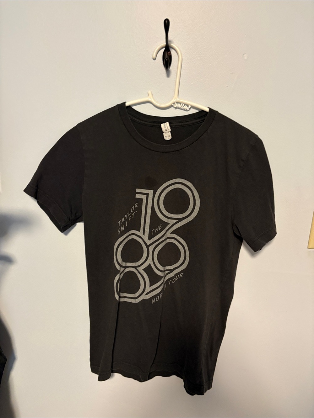 Taylor Swift 1989 world tour shirt